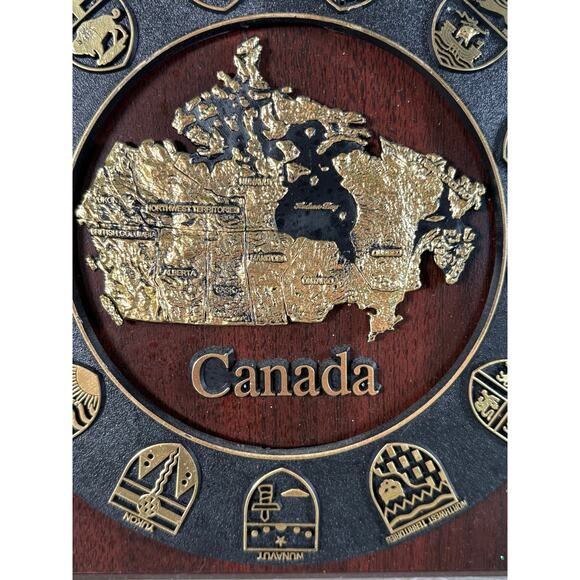 Vintage Canada Souvenir Plaque- Gold Map with Provincial Crests- Made in Canada - Picture 2 of 4